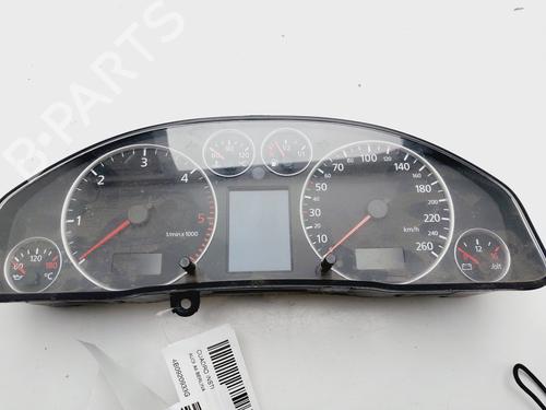 Used Instrument cluster AUDI A6 C5 (4B2) 2.5 TDI (155 hp) 18525998