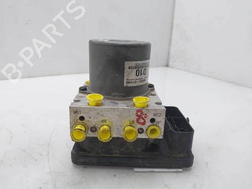 Used ABS pump HYUNDAI TUCSON (TL, TLE) 1.7 CRDi (116 hp) 17560995