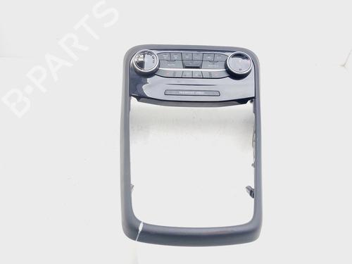Używane Panel klimatyzacji / ogrzewania FORD PUMA (J2K, CF7) [2019-2026]  31265523