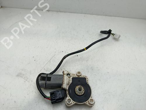 Used Left front window motor Left front window motor MERCEDES-BENZ S-CLASS (W220, V220) S 320 CDI (220.025, 220.125) (204 hp) 32517618 32517618