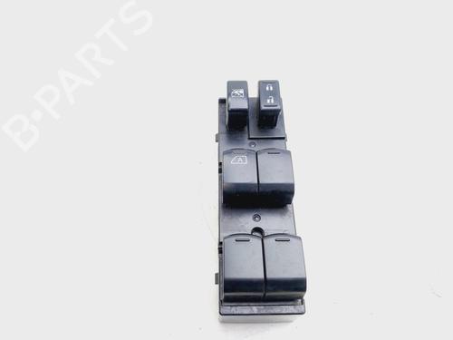 Left front window switch SUBARU XV (_GP_) 2.0 i AWD (GP7, G33GP) 157588 |