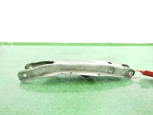 Used Right rear suspension arm Right rear suspension arm MERCEDES-BENZ GLA-CLASS (X156) GLA 200 CDI / d (156.908) (136 hp) 33676611 33676611