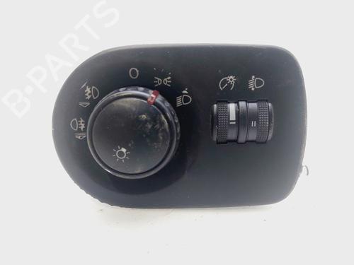 Used Headlight switch SEAT LEON (1P1) [2005-2013]  28015999