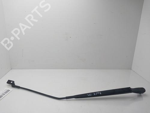 Używane Ramię wycieraczki przedniej szyby CHEVROLET TRAX 1.7 TD (131 hp) 30717767