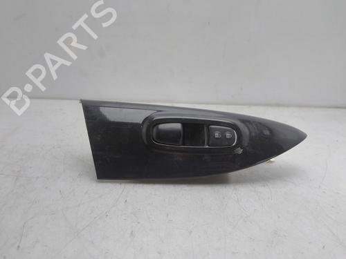 Used Right front window switch NISSAN JUKE (F15) 1.5 dCi (110 hp) 16837155