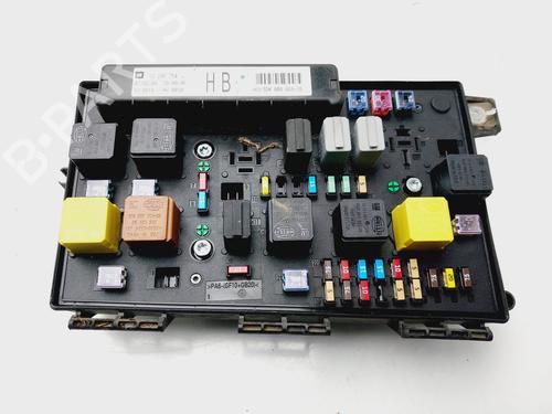Used Fuse box OPEL ZAFIRA / ZAFIRA FAMILY B (A05) 1.9 CDTI (M75) (120 hp) 32132699