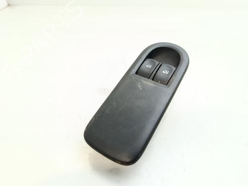 Used Left front window switch RENAULT CLIO III (BR0/1, CR0/1) 1.4 16V (98 hp) 30077581