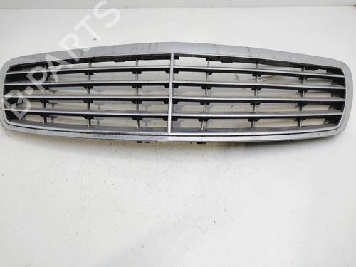 Used Grille MERCEDES-BENZ E-CLASS (W211) E 240 (211.061) (177 hp) 29408391
