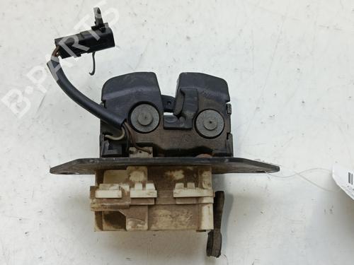 Używane Zamek klapy tylnej / bagażnika FIAT STILO (192_) 1.4 16V (90 hp) 32393436