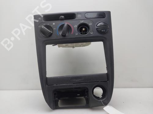 Used Climate control Climate control TOYOTA COROLLA Liftback (_E11_) 2.0 D-4D (CDE110_, CDE110R) (90 hp) 36258323 36258323