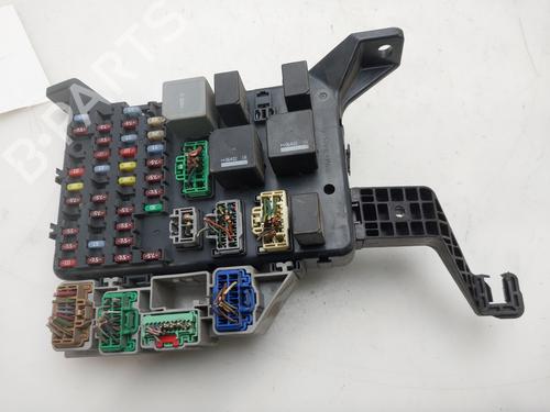 fuse-box-ford-mondeo-iii-saloon-b4y-2000-2001-2002-2003-2004-2005-2006-2007-36032177 main image