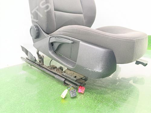 Right front seat AUDI A4 B8 (8K2)  | BP29604615C16 