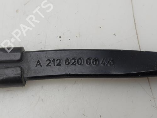 front-windshield-wiper-arm-mercedes-benz-e-class-t-model-s212-2009-2010-2011-2012-2013-2014-2015-2016-34138507 main image