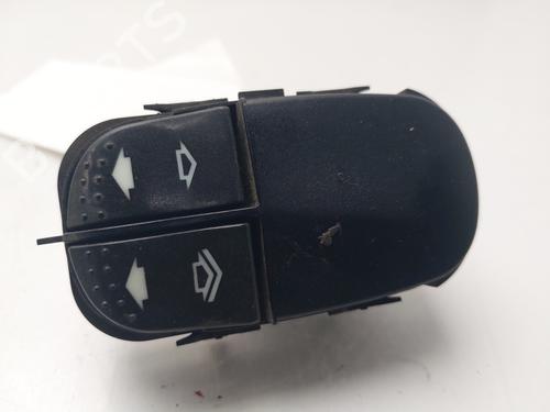 Used Left front window switch Left front window switch FORD FOCUS I (DAW, DBW) 1.8 Turbo DI / TDDi (90 hp) 33620081 33620081