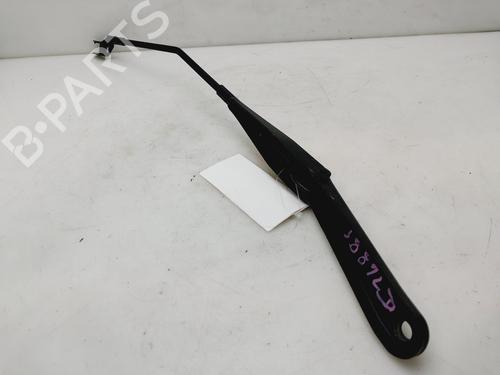 Used Front windshield wiper arm FORD FIESTA VI (CB1, CCN) 1.6 TDCi (95 hp) 28106634