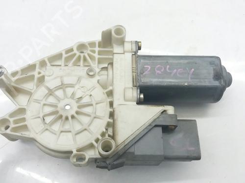 Rudehejsemotor bagstkærm højre CITROËN C5 I (DC_) 2.0 HDi (DCRHZB, DCRHZE) (109 hp) 13003683