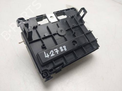 Used Fuse box Fuse box PEUGEOT 5008 (0U_, 0E_) [2009-2017] 40294323 40294323