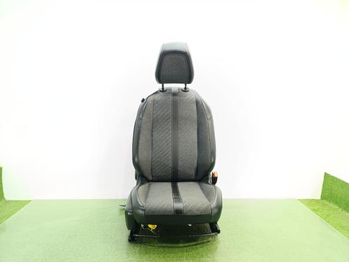 Stol høyre foran PEUGEOT 208 II (UB_, UP_, UW_, UJ_) [2019-2026]  32366629