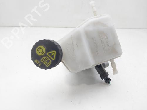 Used Brake master cylinder PEUGEOT 3008 II SUV (MC_, MR_, MJ_, M4_) [2016-2025]  14926675