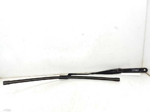 Front windshield wiper arm FORD FIESTA VI (CB1, CCN) 1.0 EcoBoost | BP3665198C143 
