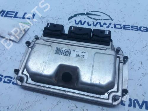 Used Engine control unit (ECU) CITROËN XSARA PICASSO (N68) 1.6 (95 hp) 2855075
