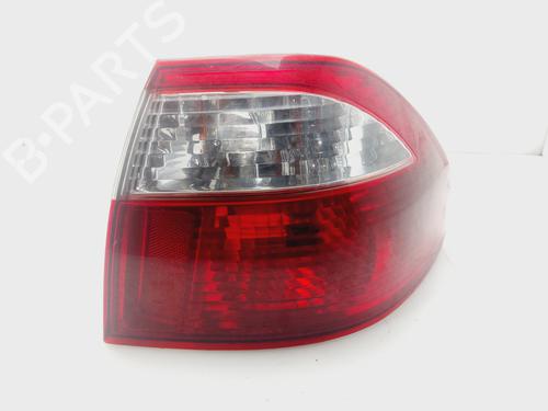 Feu arrière droit MAZDA 626 V Hatchback (GF) 2.0 TD (GFFP) (110 hp) 32071668