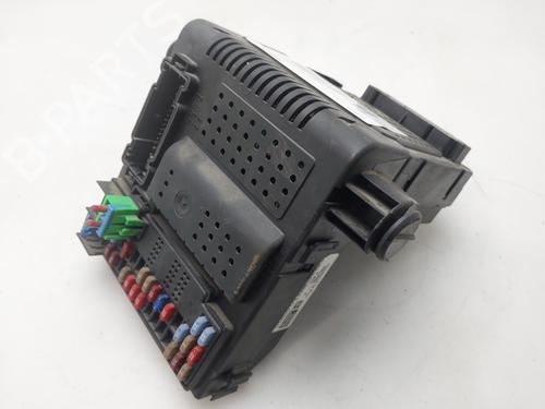 Used Fuse box Fuse box 37438009 37438009