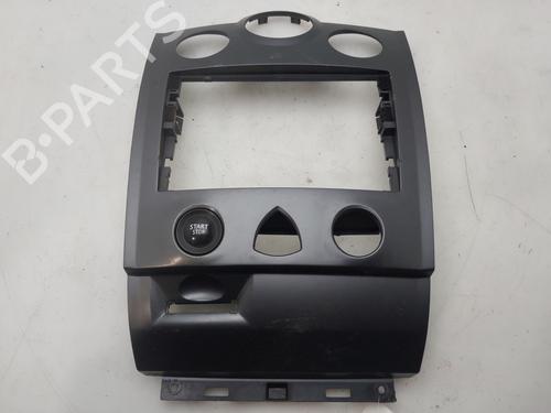 Consola central Consola central RENAULT MEGANE II (BM0/1_, CM0/1_) [2001-2012] 33930149 33930149