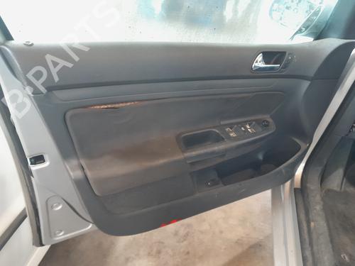 Fuse box VW GOLF V (1K1)  | BP17124413E1 