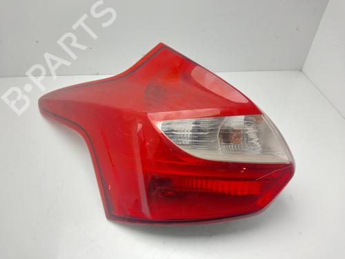 Feu arrière gauche FORD FOCUS III [2010-2020]  31705896