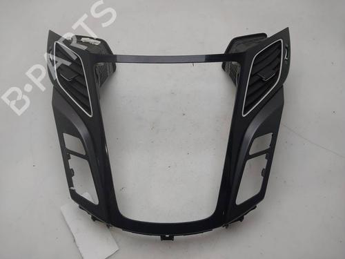 Mittelkonsole Mittelkonsole HYUNDAI i40 I (VF) 1.7 CRDi (116 hp) 39652942 39652942