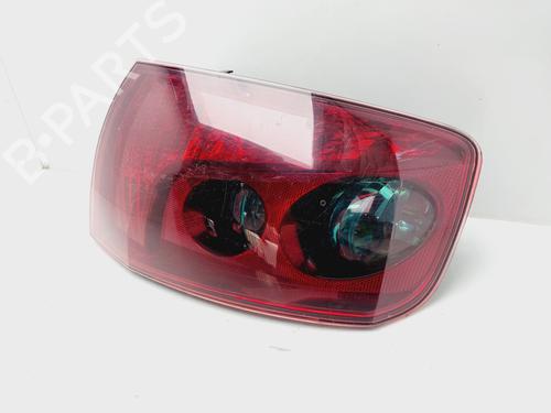 Right taillight PEUGEOT 407 (6D_) 2.0 HDi 135 (6DRHRH, 6DRHRE, 6DRHRG, 6DRHRJ) | BP29464067C35 