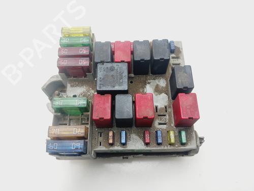Used Fuse box Fuse box FIAT STILO (192_) 1.9 JTD (192_XE1A) (115 hp) 32186345 32186345