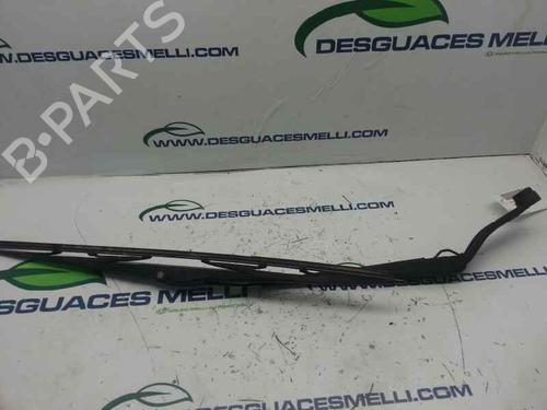 Used Front windshield wiper arm KIA SORENTO I (JC) 2.5 CRDi 4WD (140 hp) 12397884