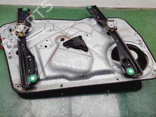 Alzavetro anteriore destra VW TIGUAN (5N_) 2.0 TDI (110 hp) 31817974