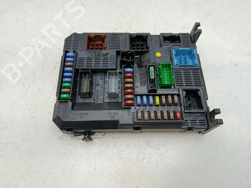 Used Fuse box PEUGEOT 308 II (LB_, LP_, LW_, LH_, L3_) [2013-2021]  32423248