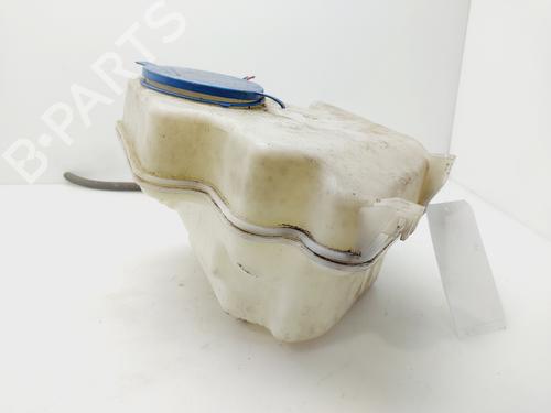 Used Windscreen washer tank Windscreen washer tank 32159965 32159965
