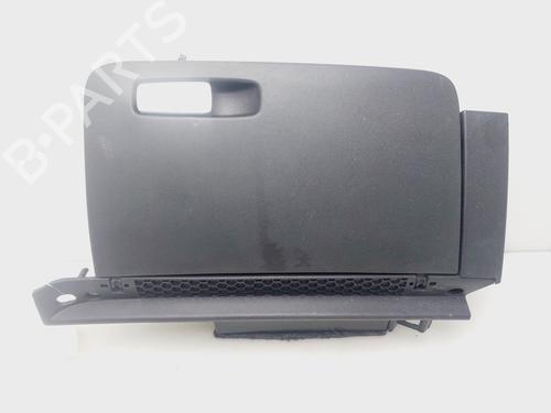 Used Glove box AUDI A1 Sportback (8XA, 8XF) 1.2 TFSI (86 hp) 32374676