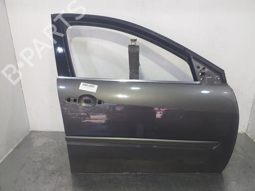Used Right front door RENAULT LAGUNA III (BT0/1) 2.0 dCi (BT01, BT08, BT09, BT0E, BT0K, BT12, BT1C, BT1D,... (150 hp) 17916628