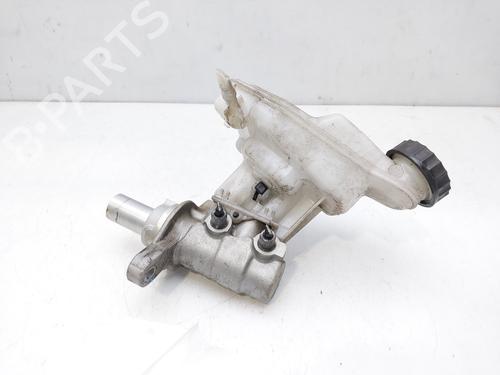 Used Brake master cylinder PEUGEOT 3008 II SUV (MC_, MR_, MJ_, M4_) [2016-2025]  13757732