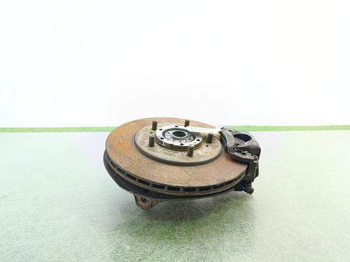 Fusee links voor Fusee links voor SUZUKI GRAND VITARA I (FT, HT) 2.0 HDI 110 16V 4x4 (SQ420D, TD83V, JA420WD) (109 hp) 35792313 35792313