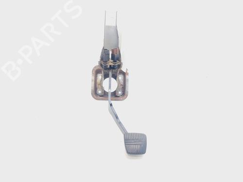 Used Break pedal NISSAN ALMERA II Hatchback (N16) [2000-2025]  21057972