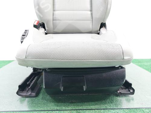 Left front seat MERCEDES-BENZ E-CLASS Coupe (C207) E 350 BlueTEC / d (207.326) | BP18095105C15 
