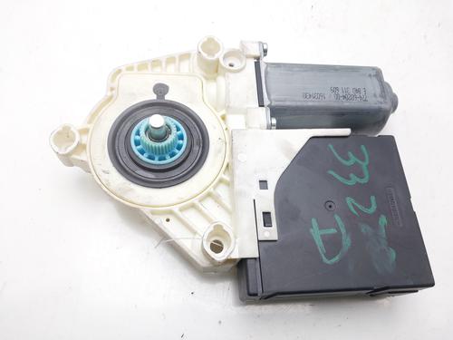 Right front window motor SEAT LEON (1P1) 1.2 TSI | BP16529298E20 