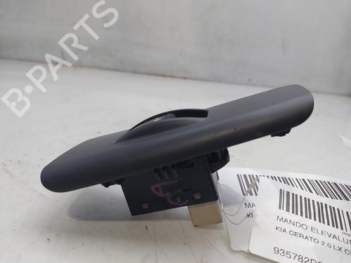 Right front window switch KIA CERATO I Saloon (LD) 2.0 CRDi | BP17095860I26 