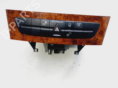Used Warning switch MERCEDES-BENZ E-CLASS (W211) E 240 (211.061) (177 hp) 28581043