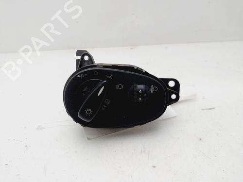 Used Headlight switch FORD FOCUS I (DAW, DBW) 1.8 Turbo DI / TDDi (90 hp) 28123422