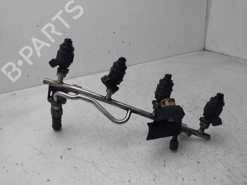 Used Injection rail OPEL ZAFIRA A MPV (T98) 1.8 16V (F75) (116 hp) 30864569