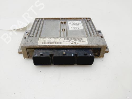 Calculateur moteur (ecu) CITROËN C3 I (FC_, FN_) 1.4 i Bivalent (73 hp) 28292802