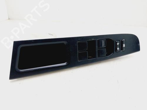 Used Left front window switch TOYOTA YARIS (_P13_) [2010-2020]  30506666